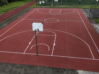 Nowe boisko koszykarskie na Wyspie Sobieszewskiej