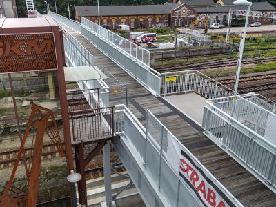 Nowa kładka nad przystankiem SKM Gdańsk-Stocznia