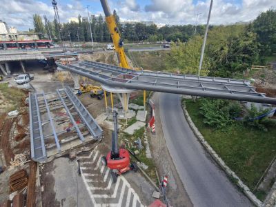 Postępy prac na kładce na Zaspie